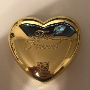 Too Faced Highlighter